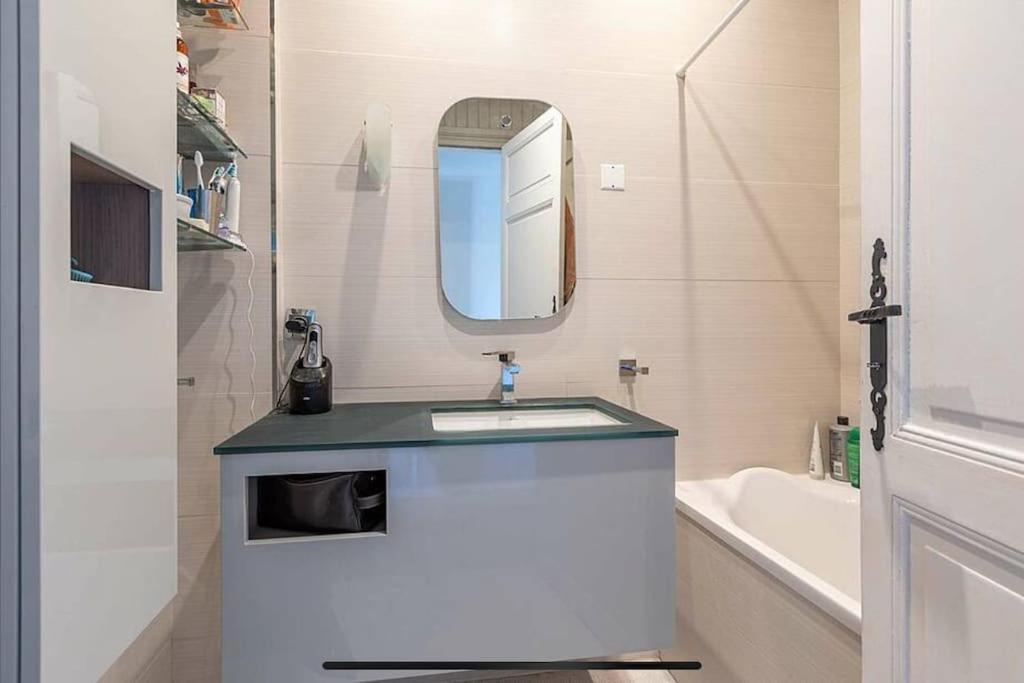 Exceptionnel 3 Pieces Art Deco En Dernier Etage Avec Garage Prive Centre Biarritz Apartment Екстериор снимка