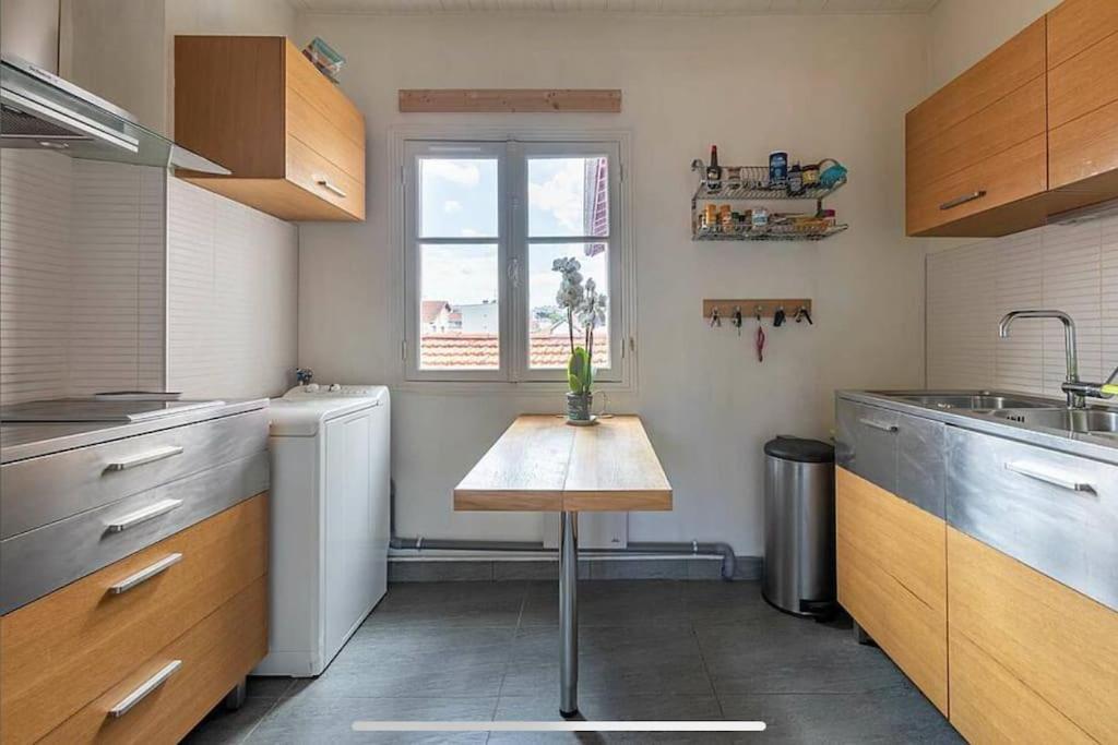 Exceptionnel 3 Pieces Art Deco En Dernier Etage Avec Garage Prive Centre Biarritz Apartment Екстериор снимка
