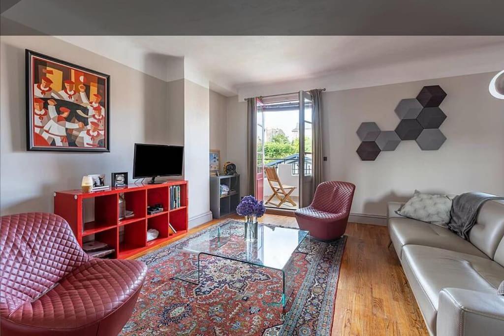 Exceptionnel 3 Pieces Art Deco En Dernier Etage Avec Garage Prive Centre Biarritz Apartment Екстериор снимка